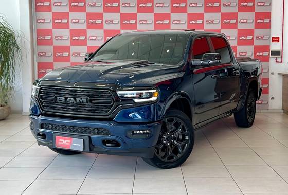 RAM 1500 5.7 V8 GASOLINA LIMITED NIGHT EDITION CD 4X4 AUTOMÁTICO